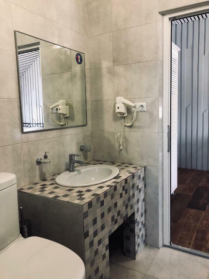 Captain Hotel Затока Екстериор снимка